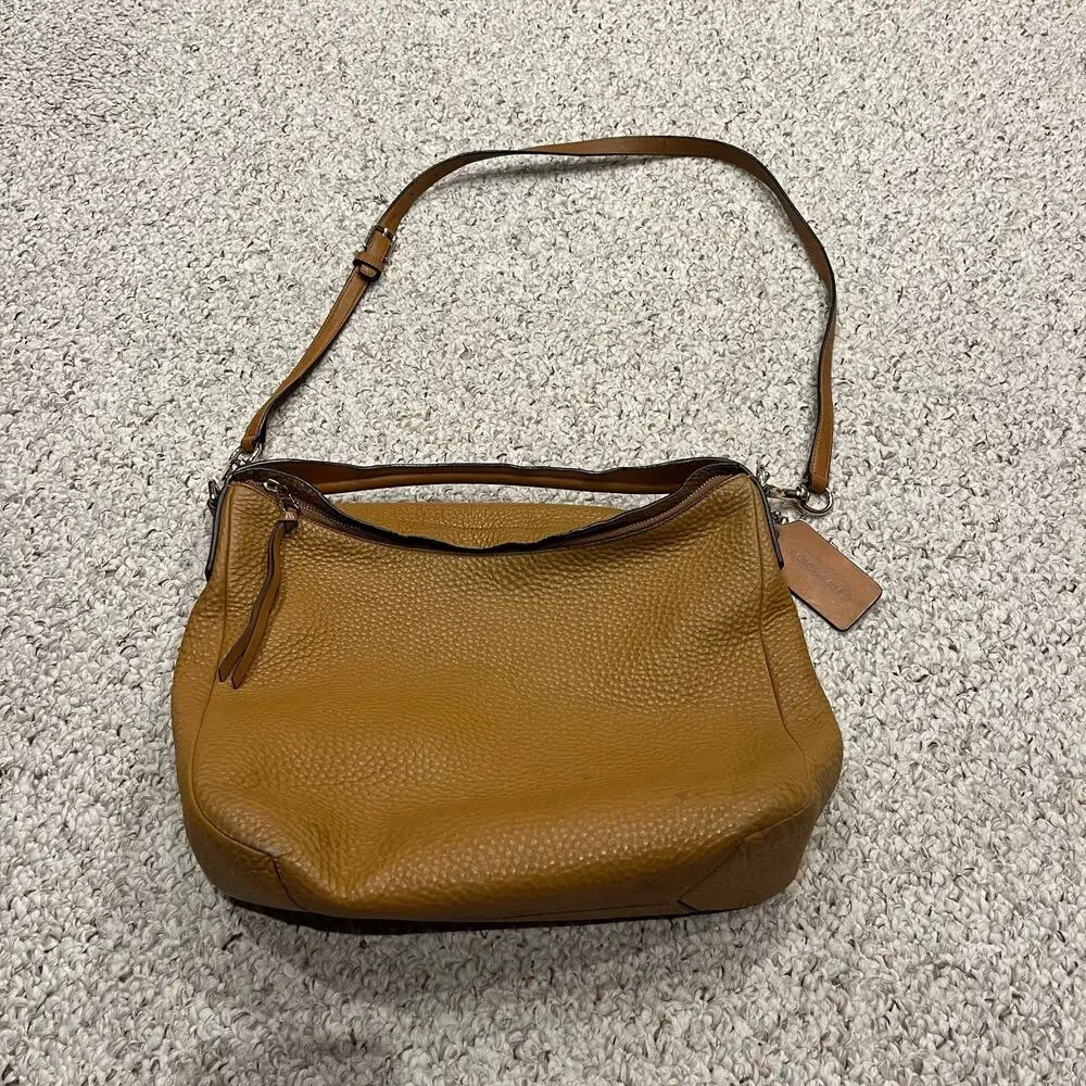 Coach Bleeker Sullivan Pebbled Leather Hobo Bag Classic Casual 31623